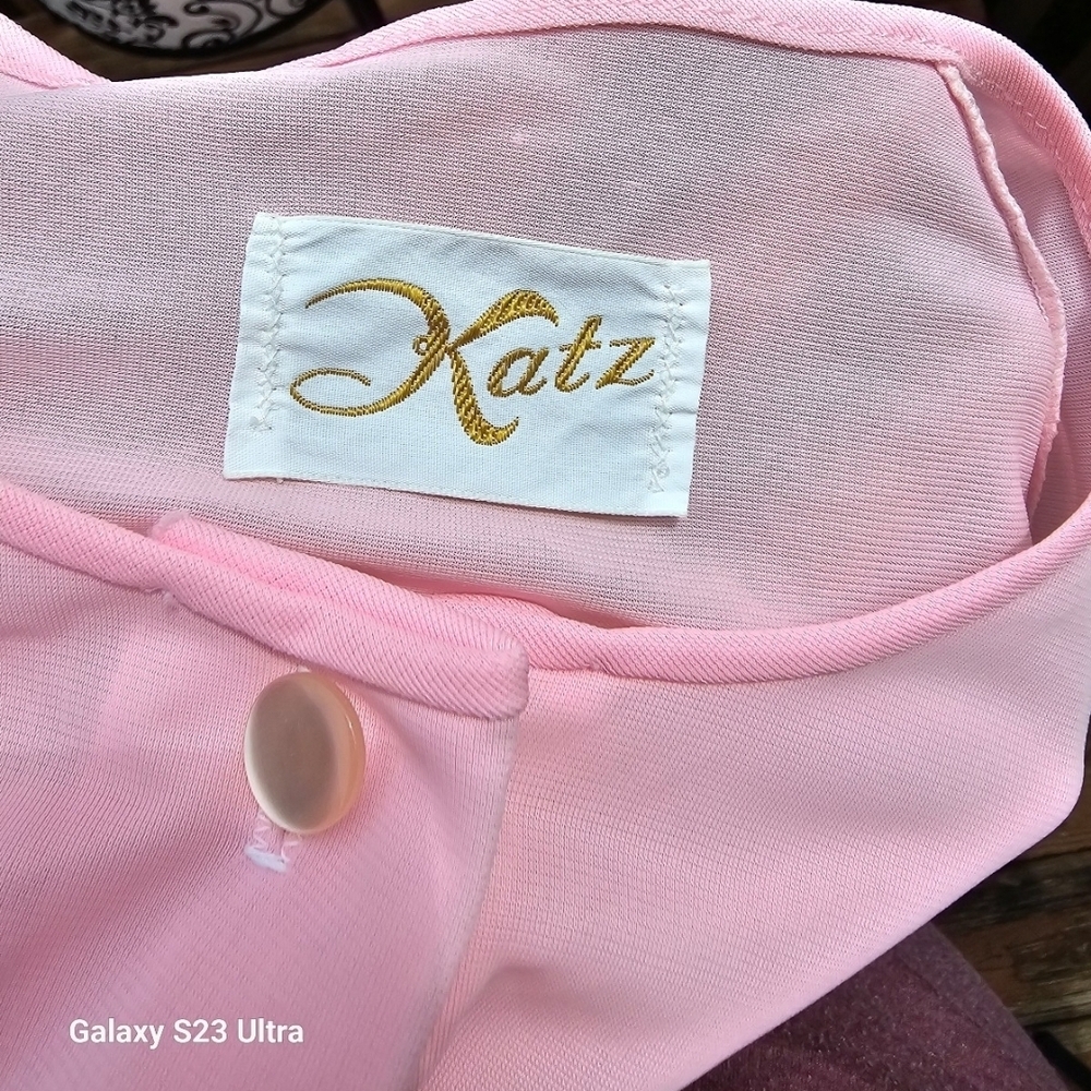 Chic Sheer Pink Robe - Picture 3 of 3